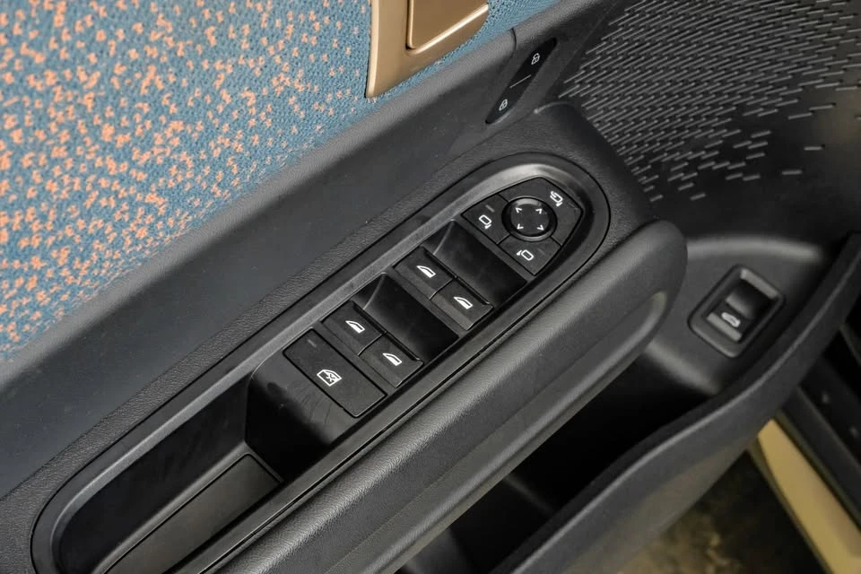 2025 Mini Countryman 3rd Gen - Image 19 of 20