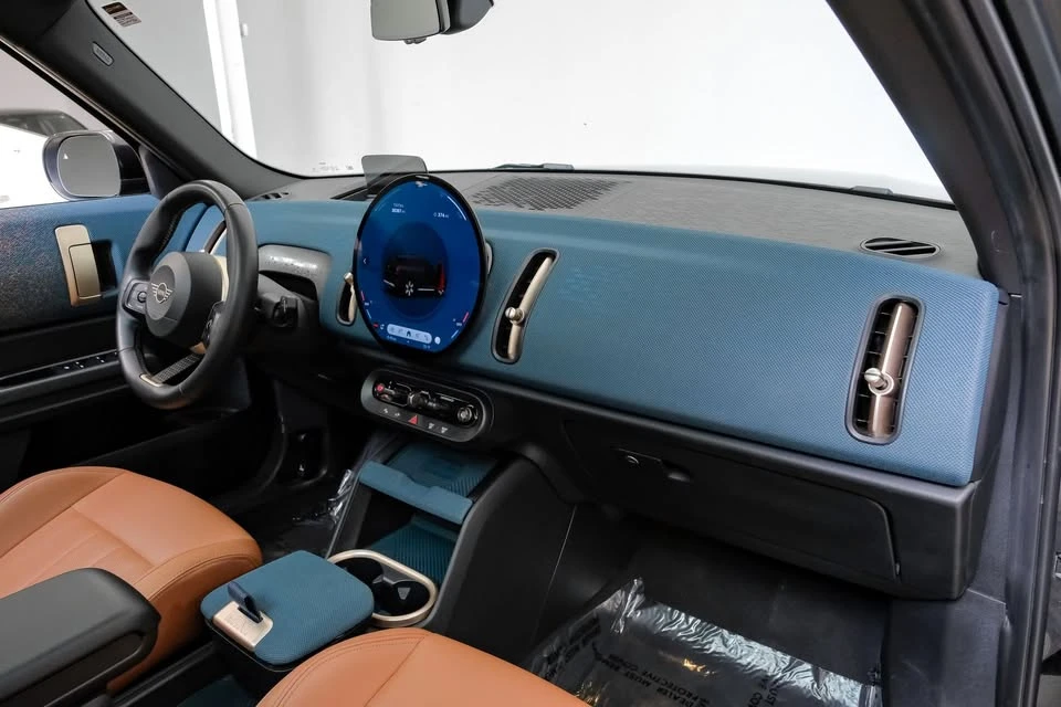 2025 Mini Countryman 3rd Gen - Image 12 of 20