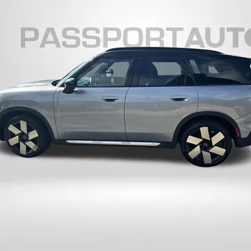 2025 MINI Cooper S Countryman Iconic