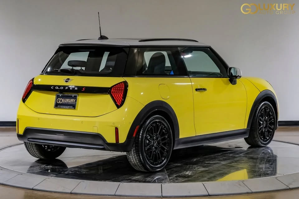 2025 Mini Mini 4th Gen - Image 17 of 20