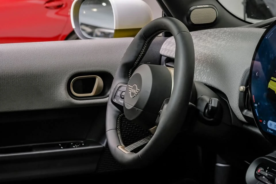 2025 Mini Mini 4th Gen - Image 16 of 20