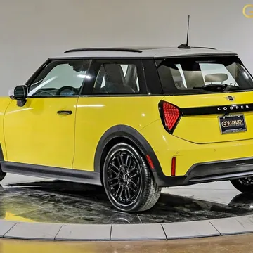 2025 MINI Cooper S Iconic