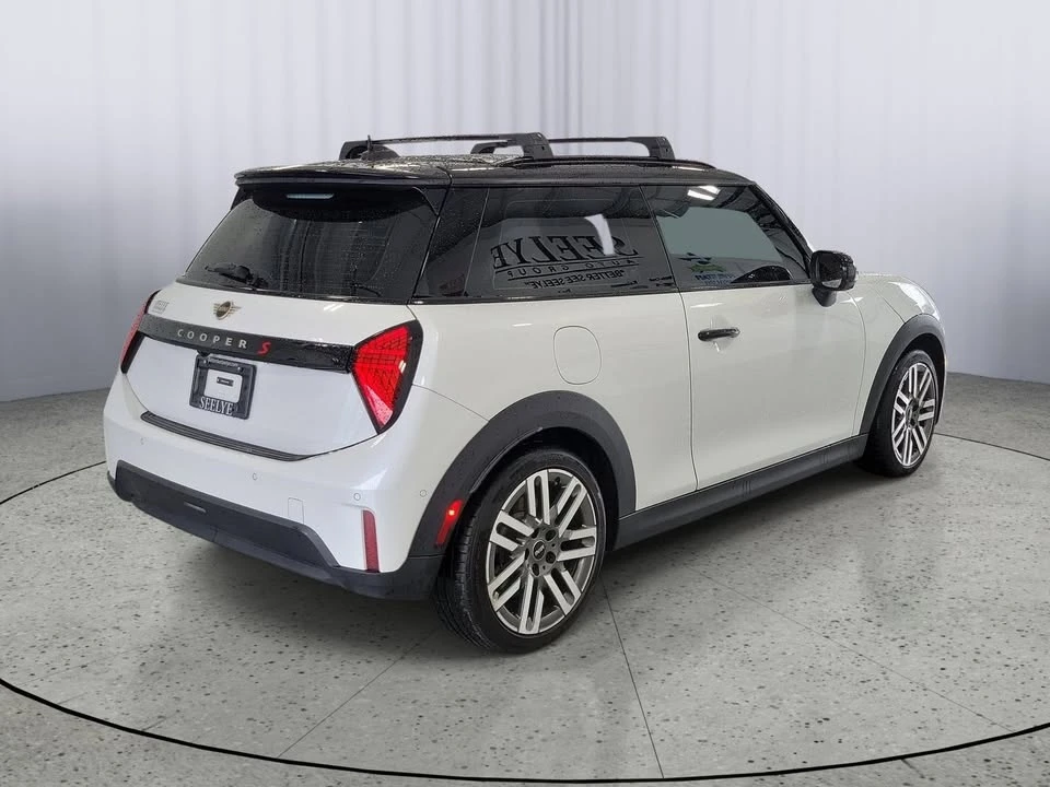 2025 Mini Mini 4th Gen - Image 2 of 20