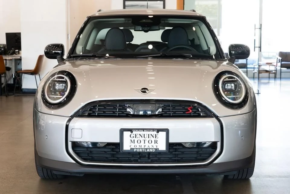 2025 Mini Mini 4th Gen - Image 2 of 20