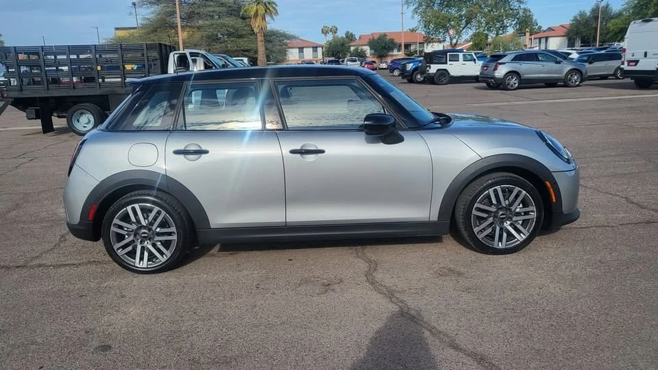 2025 Mini Mini 4th Gen - Image 11 of 20