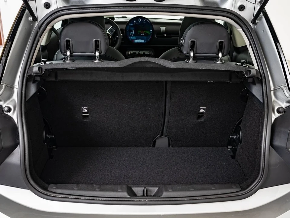 2025 Mini Mini Cooper S 3rd Gen - Image 19 of 21