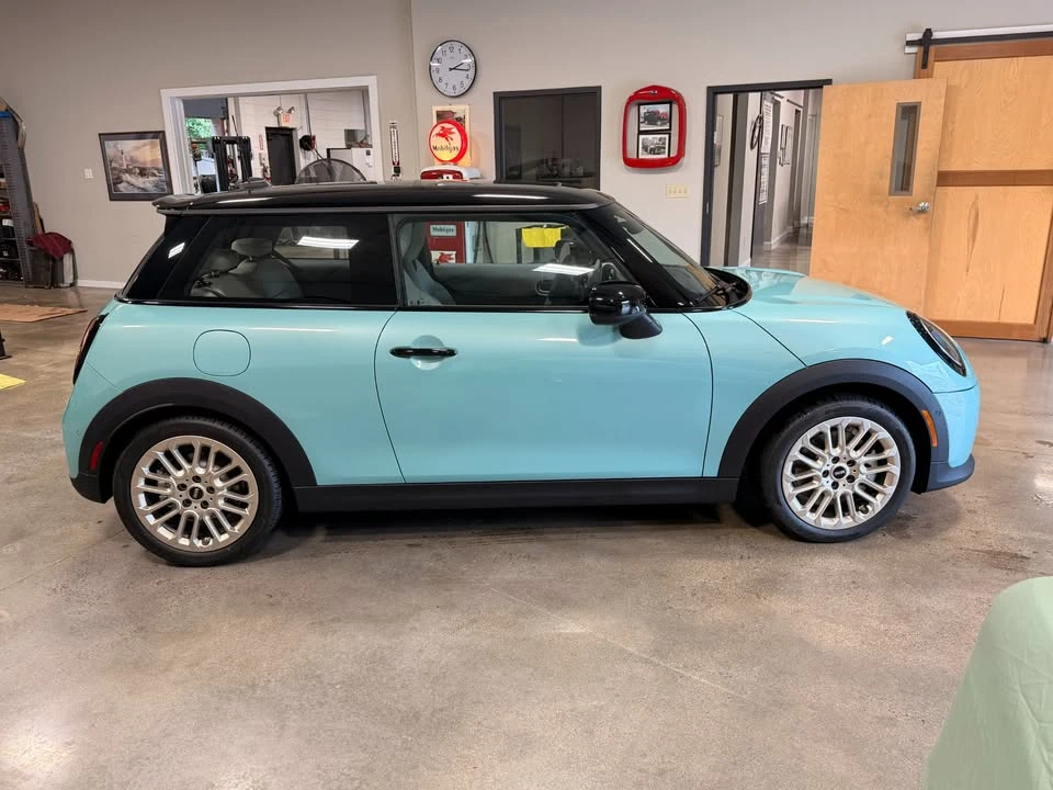 2025 Mini Mini 4th Gen - Image 5 of 15