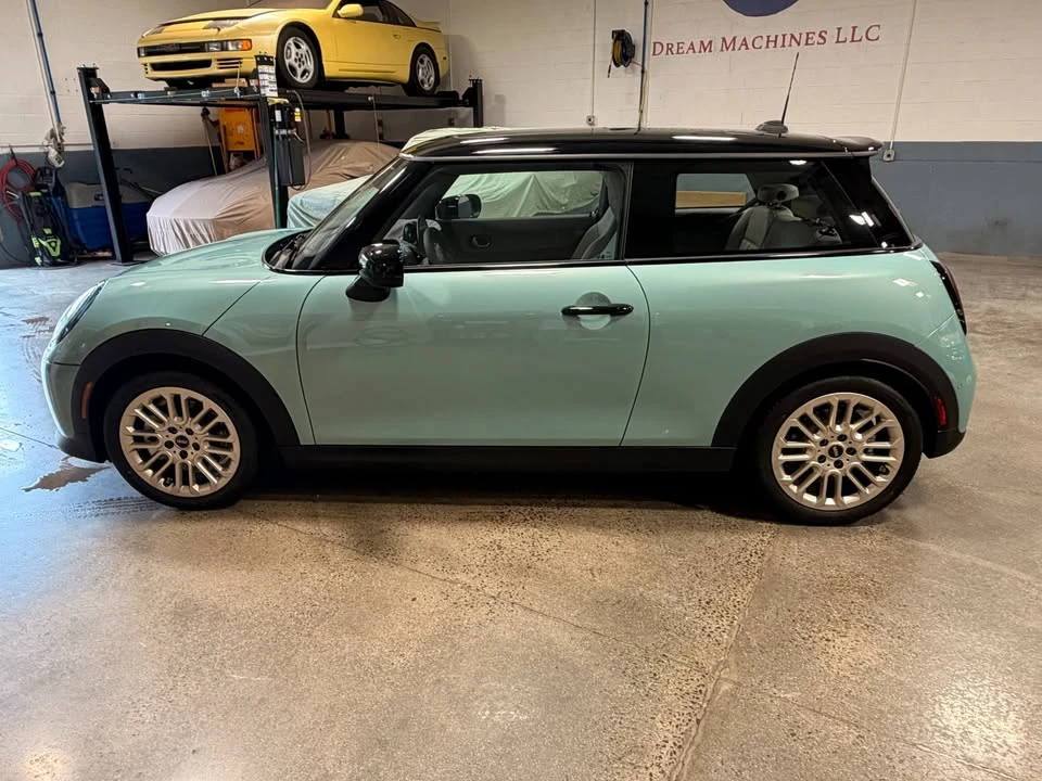 2025 Mini Mini 4th Gen - Image 2 of 15