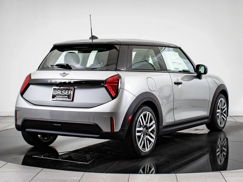 2025 Mini Mini 4th Gen - Image 9 of 21