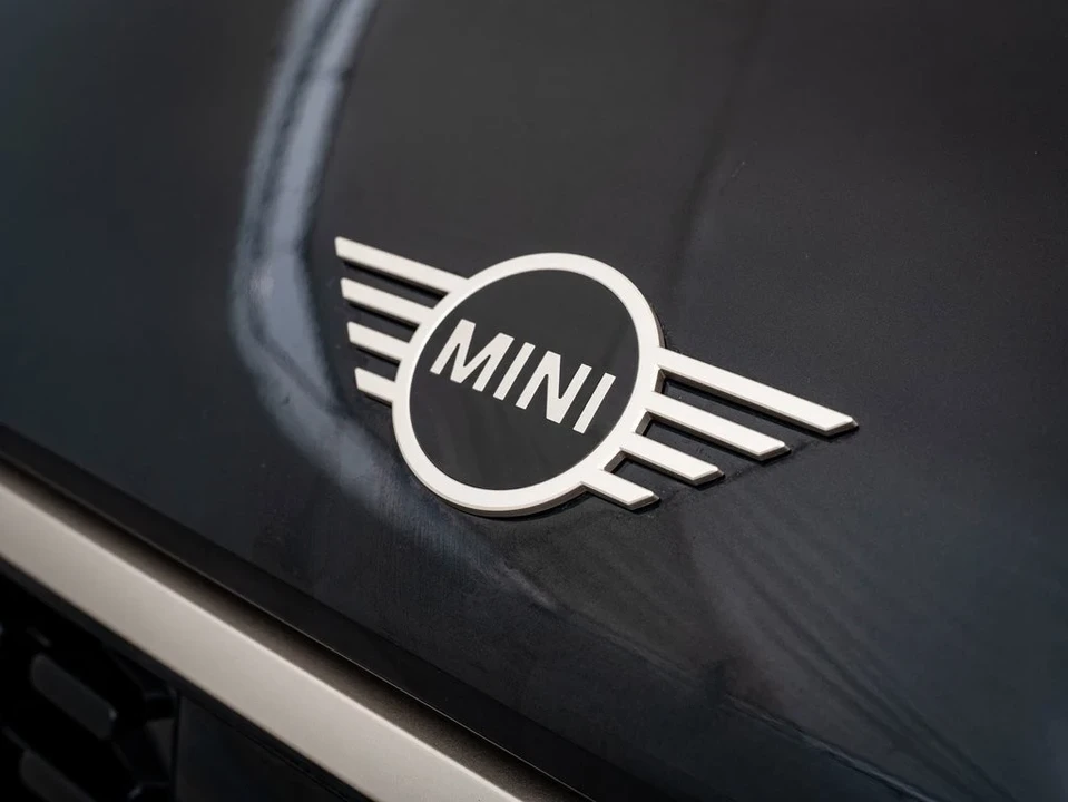 2025 Mini Mini 4th Gen - Image 3 of 21