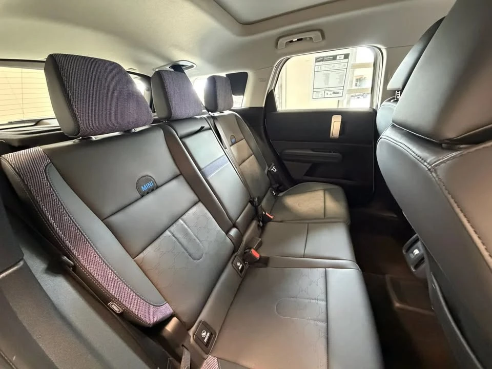 2025 Mini Countryman 3rd Gen - Image 14 of 20