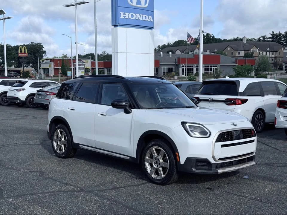 2025 Mini Countryman 3rd Gen - Image 2 of 20