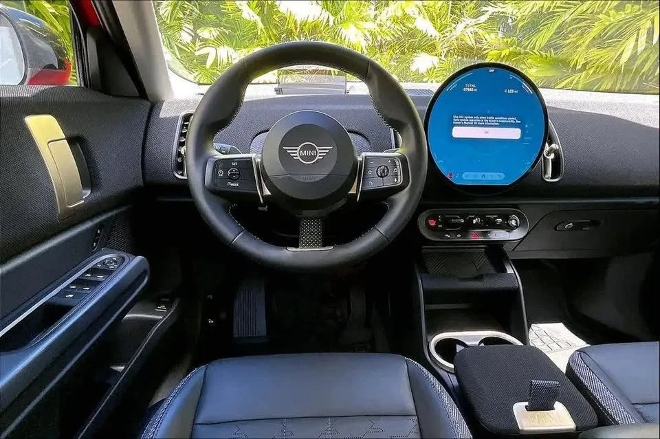 2025 Mini Countryman 3rd Gen - Image 14 of 19