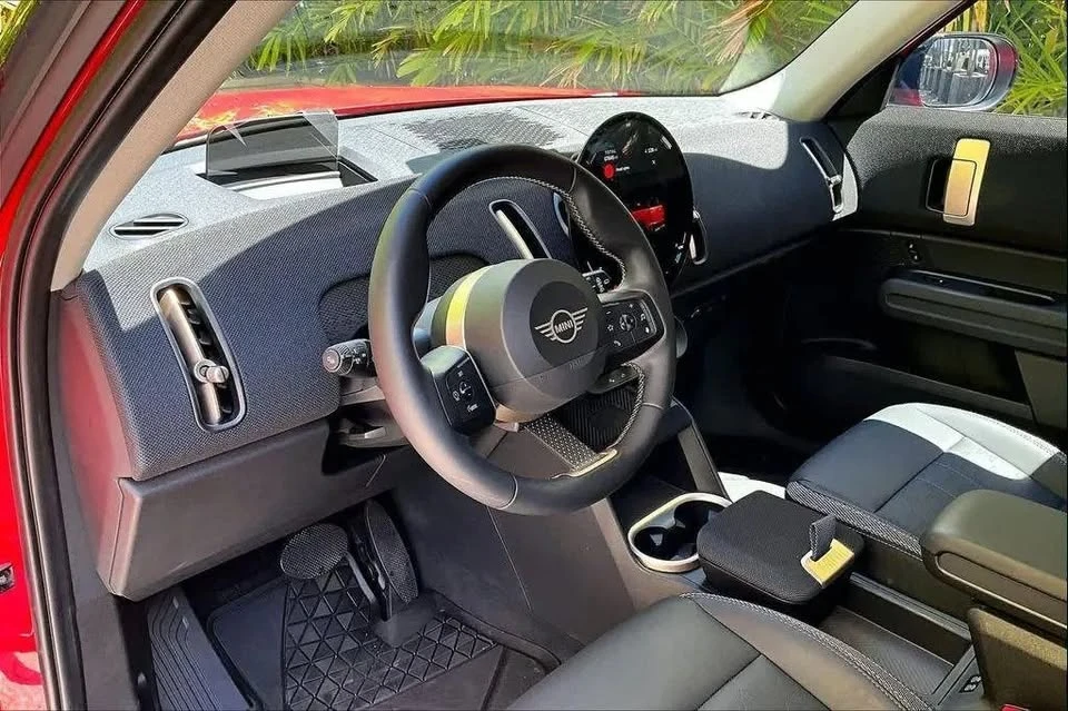 2025 Mini Countryman 3rd Gen - Image 2 of 19