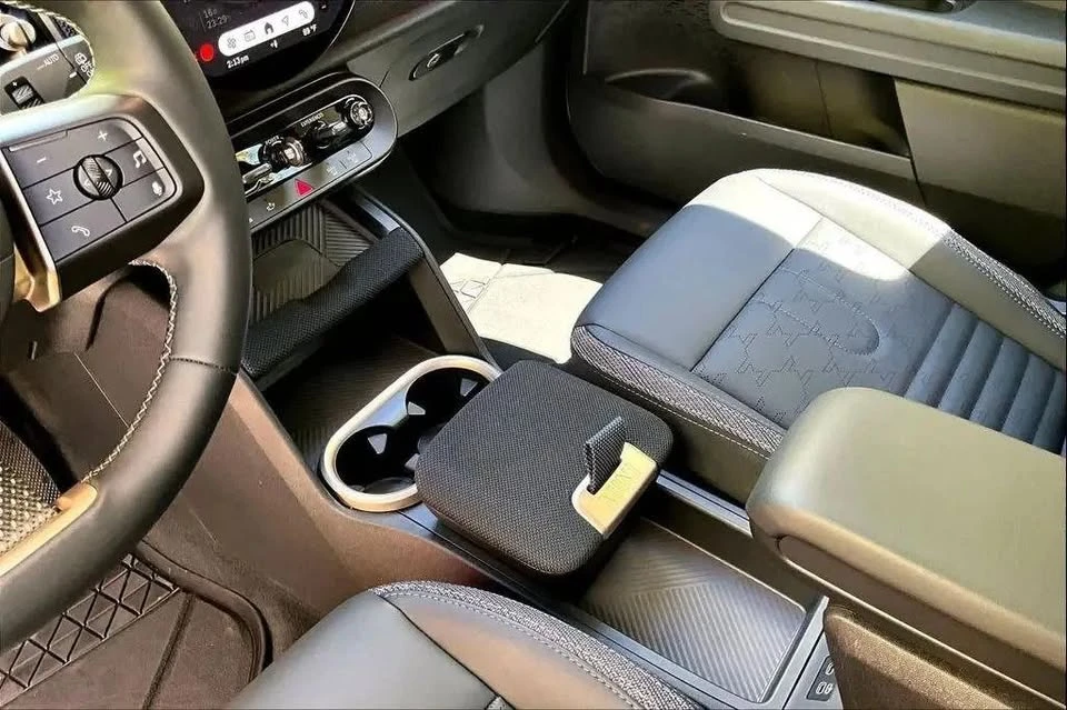 2025 Mini Countryman 3rd Gen - Image 16 of 19