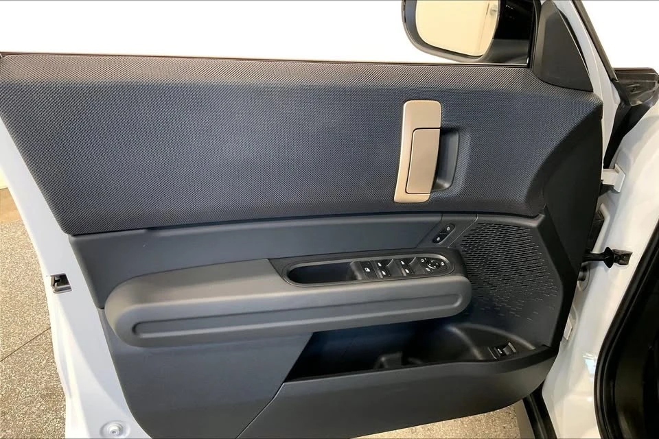 2025 Mini Countryman 3rd Gen - Image 6 of 19