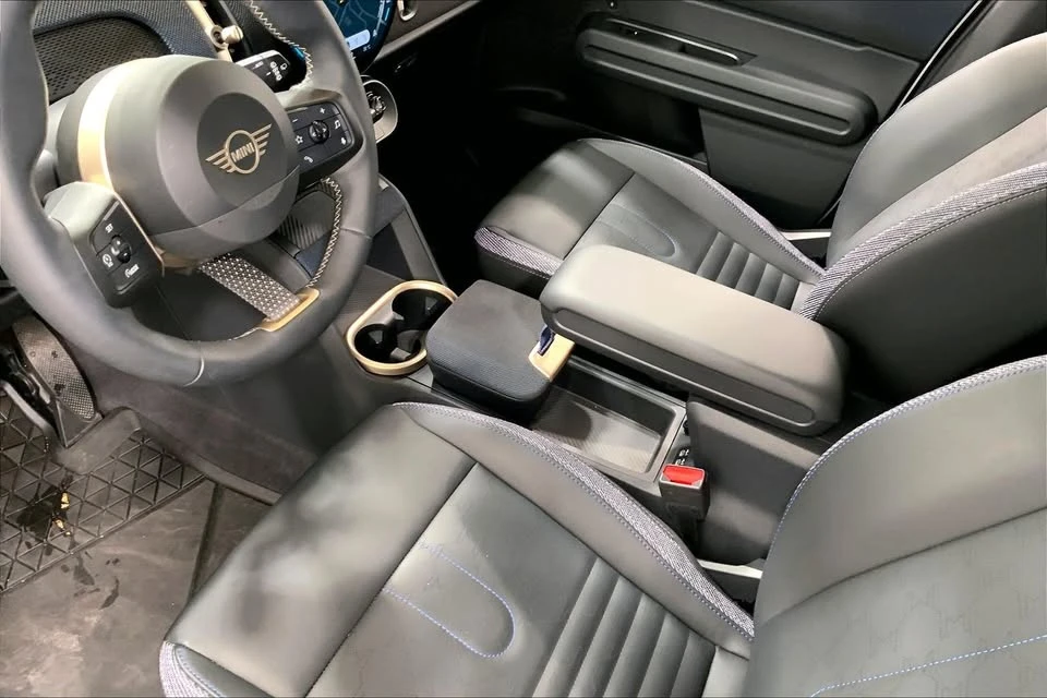 2025 Mini Countryman 3rd Gen - Image 11 of 19