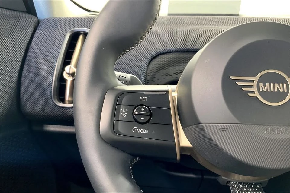 2025 Mini Countryman 3rd Gen - Image 14 of 19