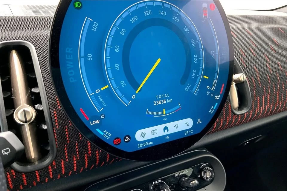 2025 Mini Countryman 3rd Gen - Image 16 of 19