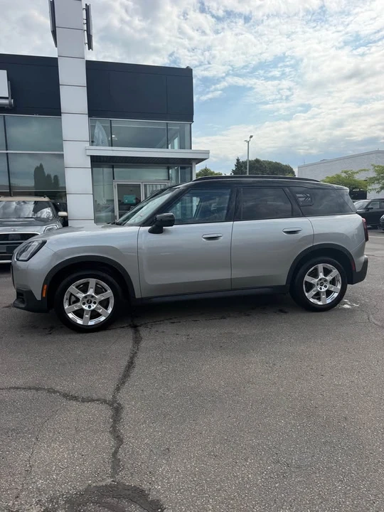 2025 Mini Countryman 3rd Gen - Image 3 of 13
