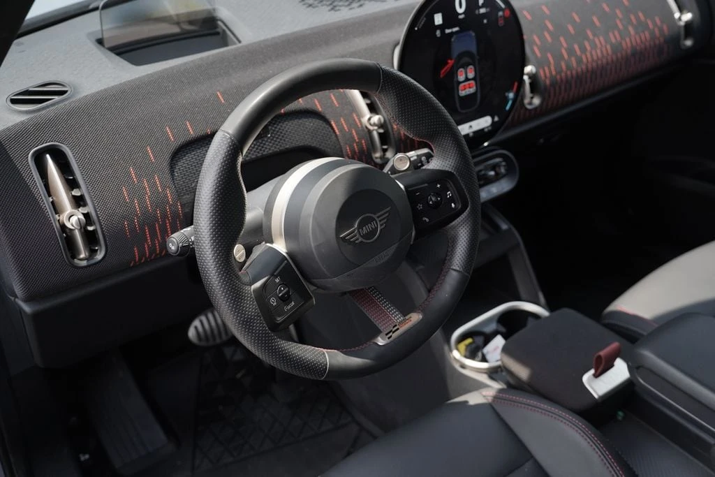 2025 Mini Countryman 3rd Gen - Image 9 of 15