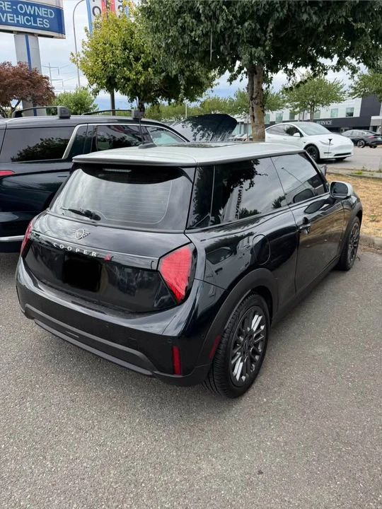 2025 Mini Mini 4th Gen - Image 3 of 8