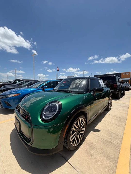 2025 Mini Mini 4th Gen - Image 6 of 13