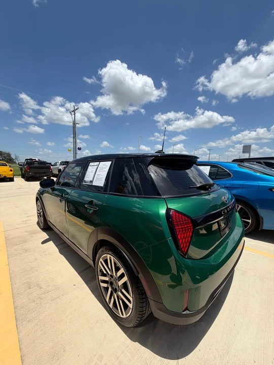 2025 Mini Mini 4th Gen - Image 5 of 13