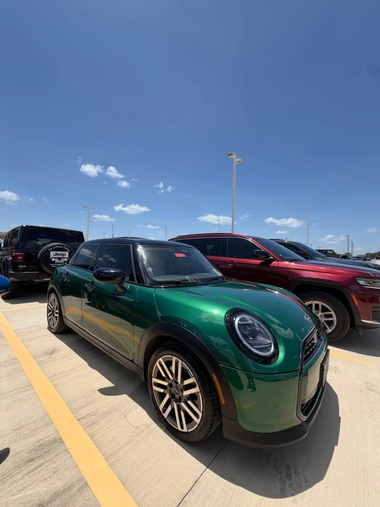 2025 Mini Mini 4th Gen - Image 2 of 13