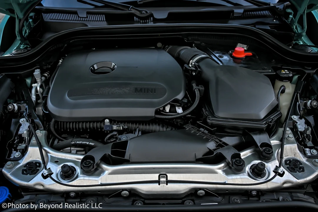2025 Mini Mini Cooper S 3rd Gen - Image 19 of 21