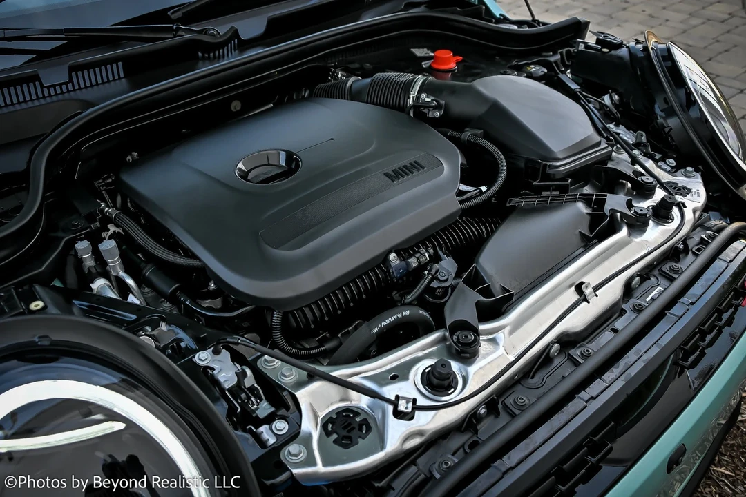 2025 Mini Mini Cooper S 3rd Gen - Image 18 of 21