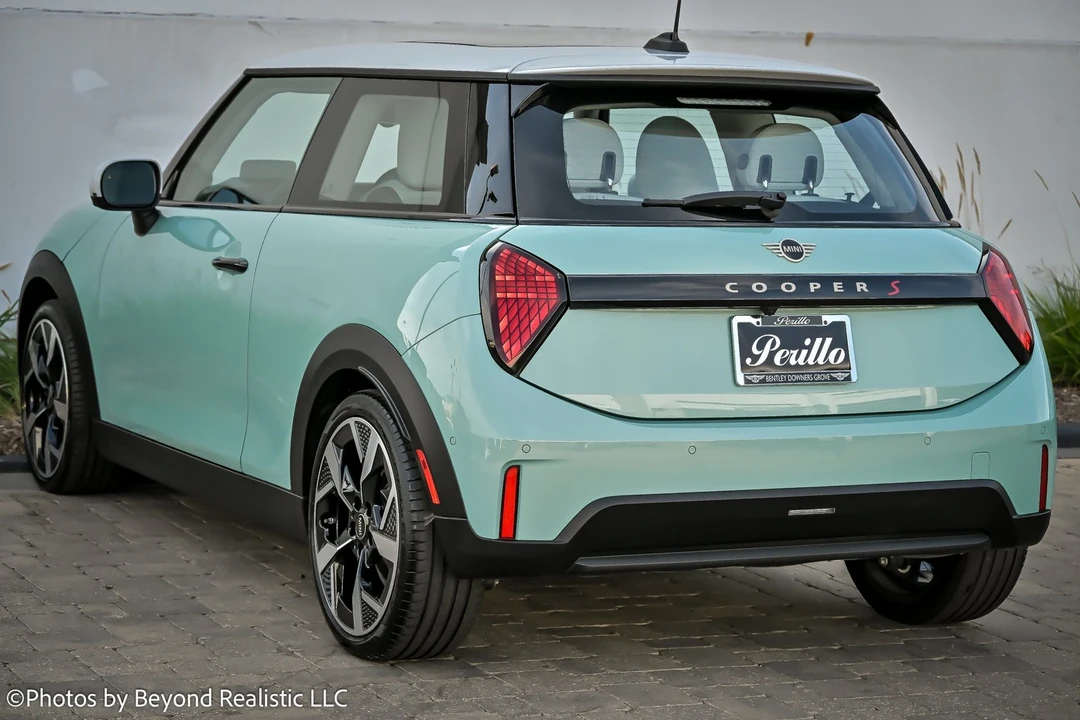 2025 Mini Mini Cooper S 3rd Gen - Image 6 of 21