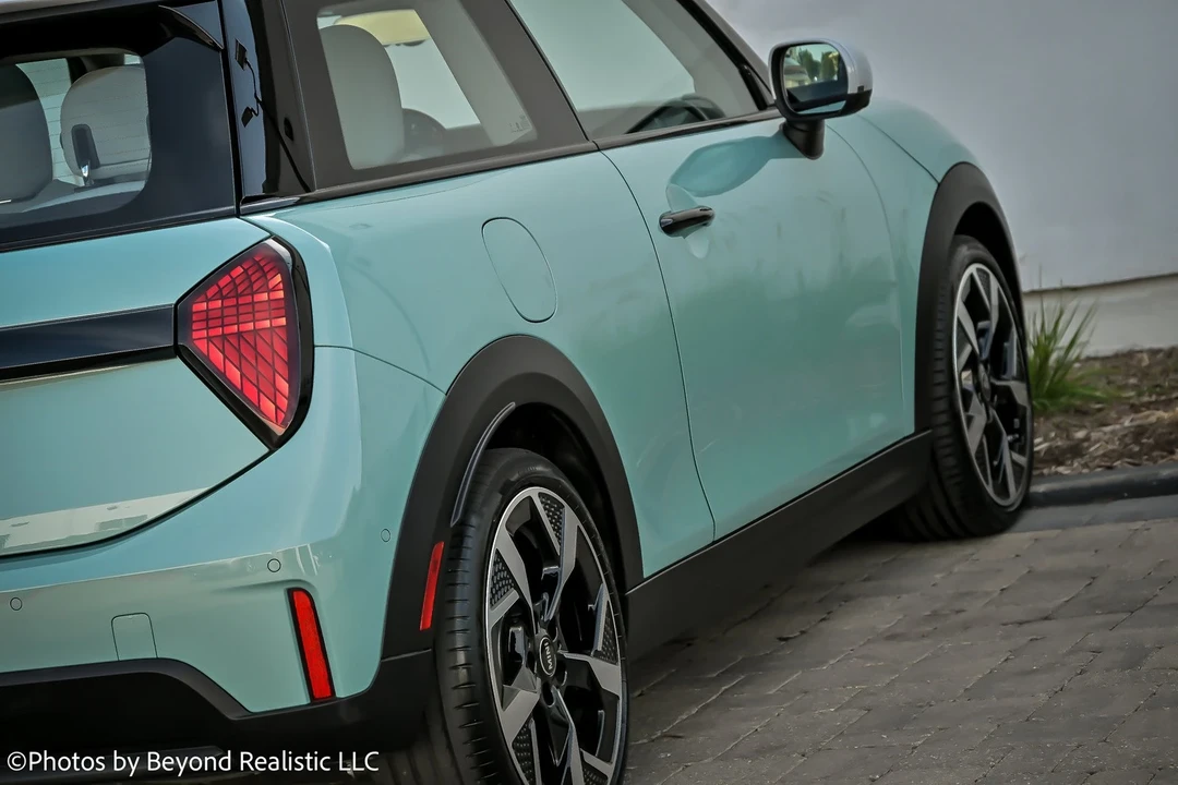 2025 Mini Mini Cooper S 3rd Gen - Image 9 of 21