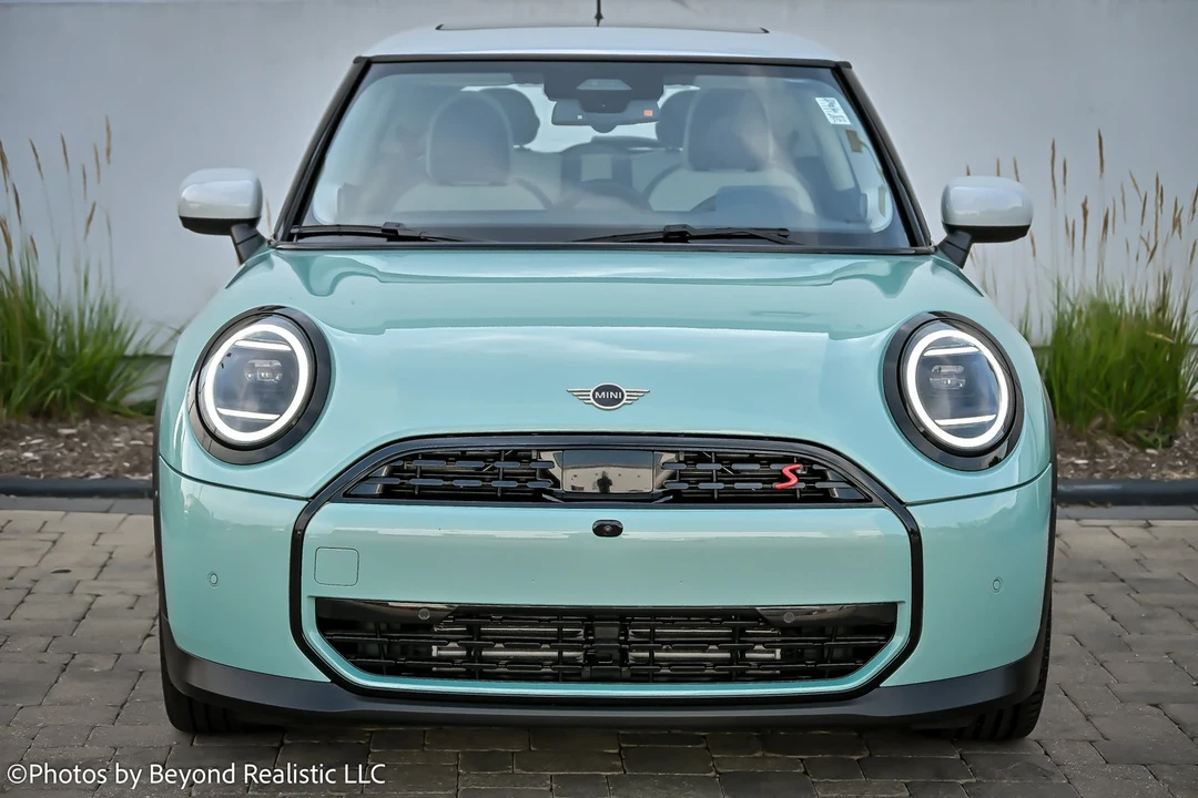 2025 Mini Mini Cooper S 3rd Gen - Image 3 of 21