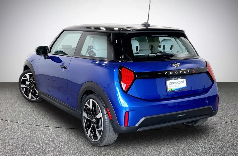 2025 Mini Mini 4th Gen - Image 2 of 4