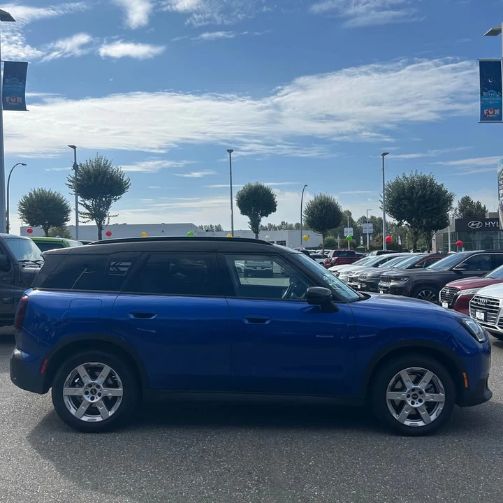2025 Mini Countryman 3rd Gen - Image 4 of 15