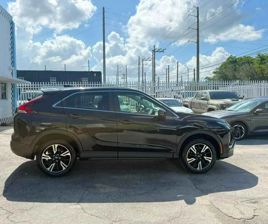 2025 Mitsubishi Eclipse Cross - Image 2 of 9