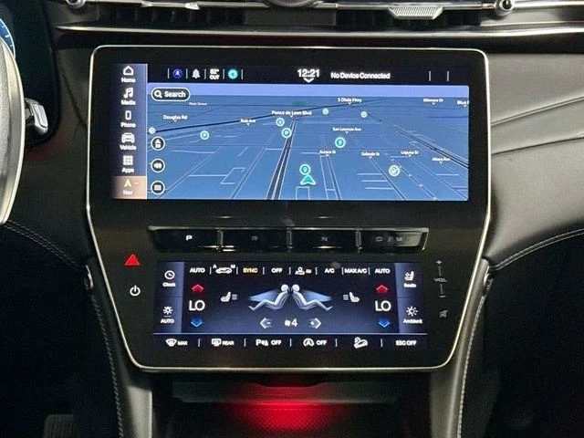 2025 Maserati Grecale - Image 13 of 20