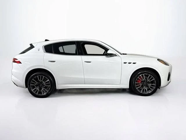 2025 Maserati Grecale - Image 6 of 20