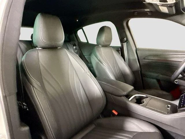 2025 Maserati Grecale - Image 16 of 20