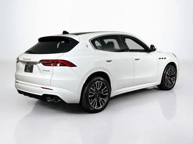 2025 Maserati Grecale - Image 5 of 20