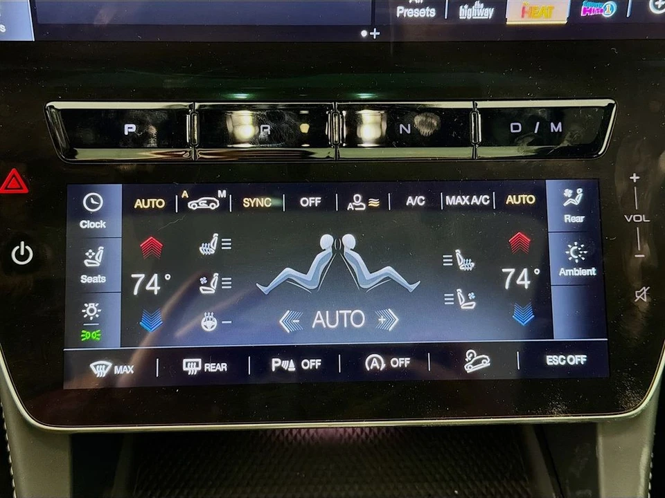 2025 Maserati Grecale - Image 19 of 31