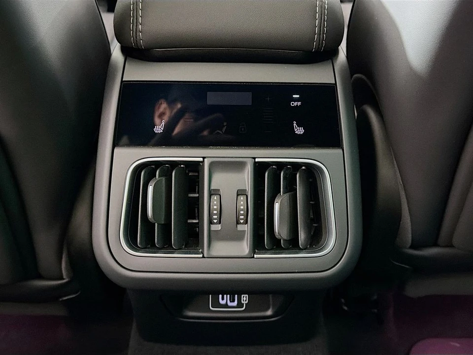 2025 Maserati Grecale - Image 28 of 31
