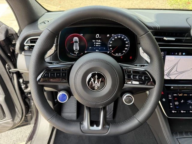 2025 Maserati Grecale - Image 17 of 21
