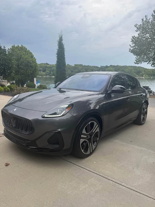 2025 Maserati Grecale - Image 3 of 17