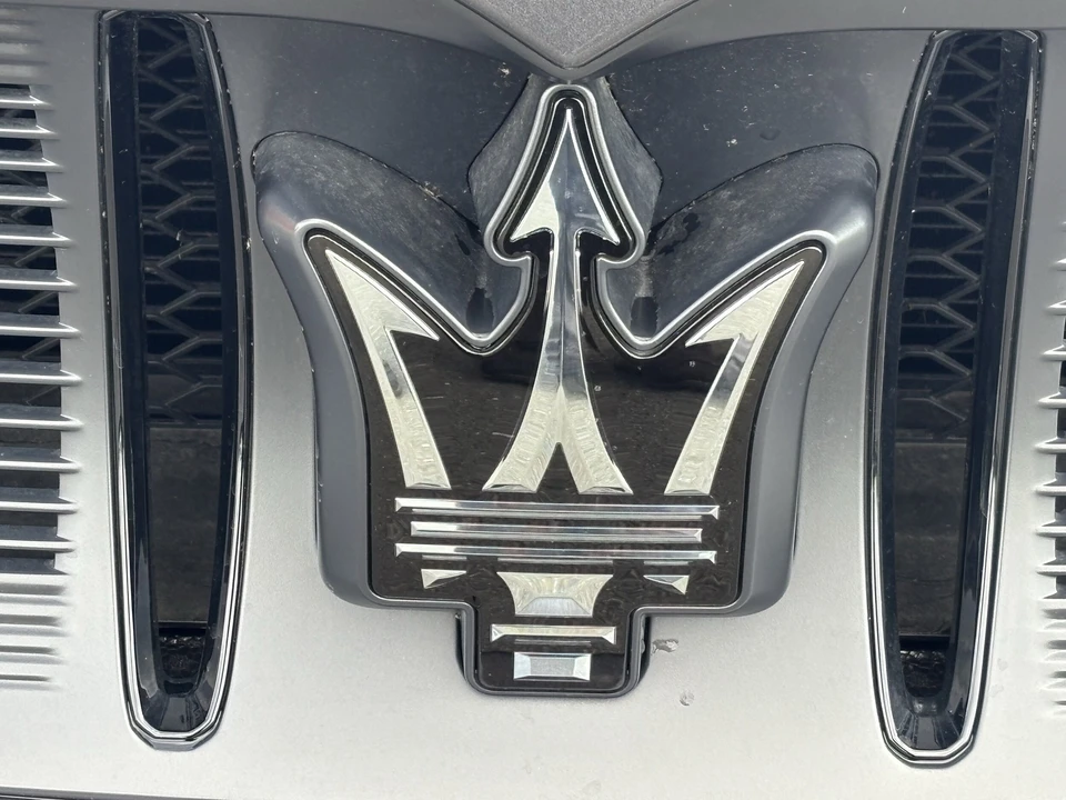 2025 Maserati Grecale - Image 16 of 31