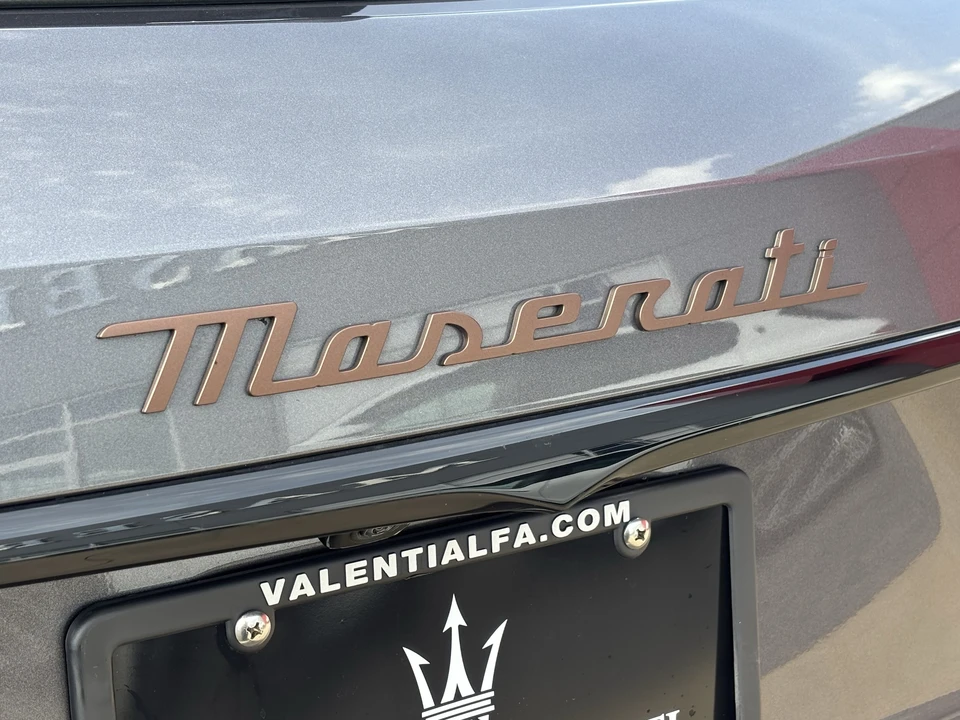 2025 Maserati Grecale - Image 12 of 31