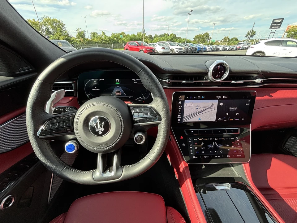 2025 Maserati Grecale - Image 18 of 31