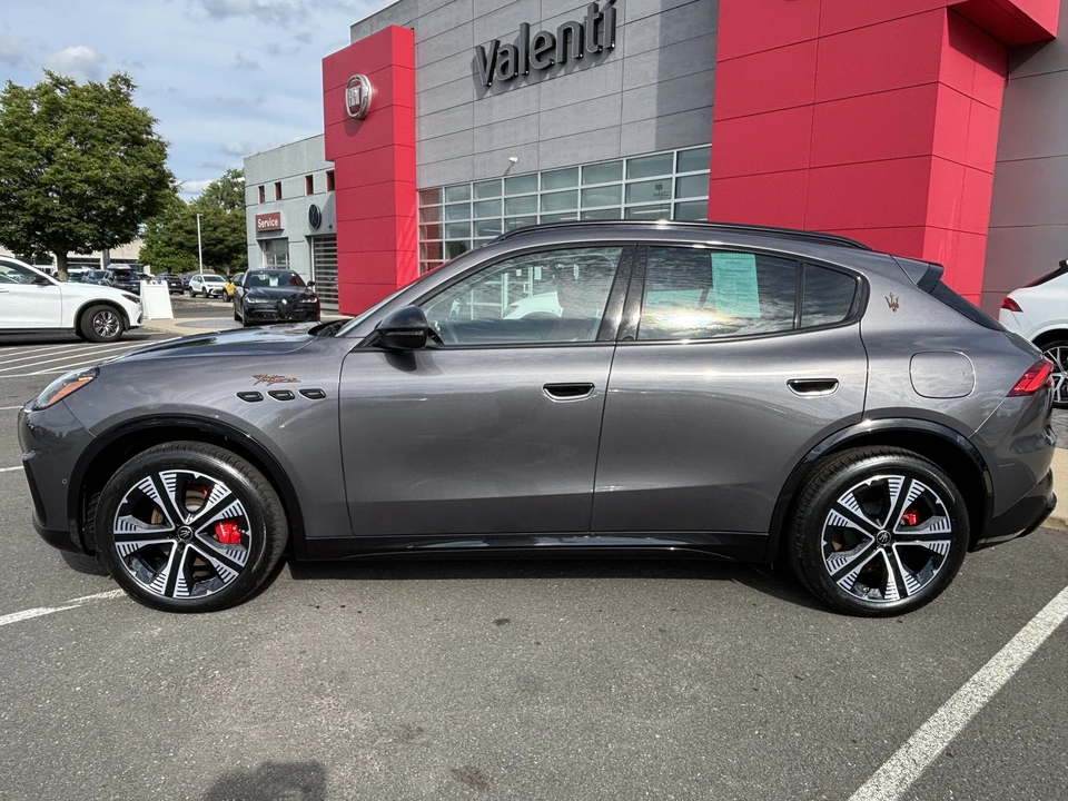 2025 Maserati Grecale - Image 3 of 31
