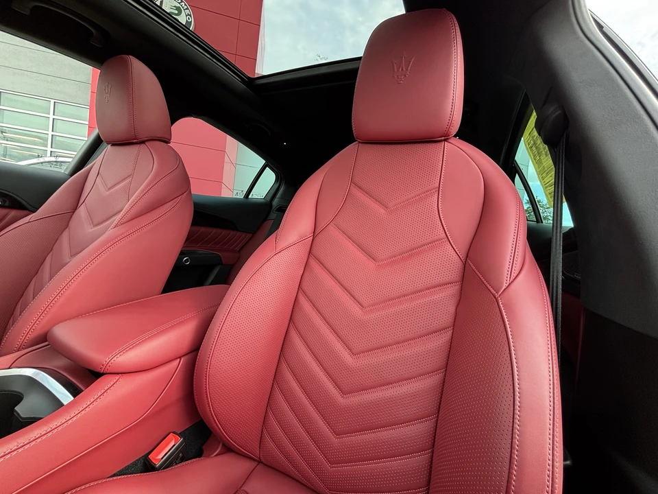 2025 Maserati Grecale - Image 26 of 31